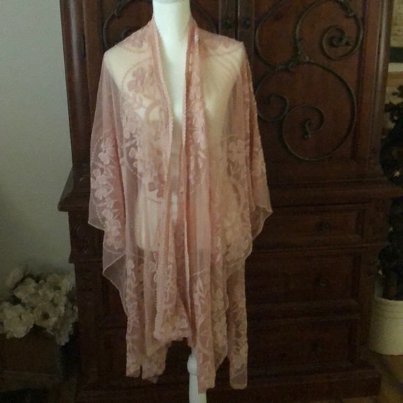 torrid Other - Torrid Kimono/cover up pink lace